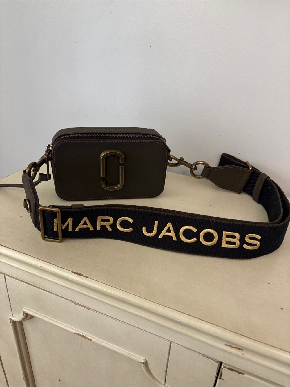 Marc Jacobs Olive Green Double-Zip snapshot Bag with Branded Strap